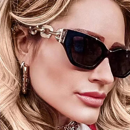 New European And American Retro Modern Thick Frame Sunglasses - Trending's Arena Beauty New European And American Retro Modern Thick Frame Sunglasses Eye Products 